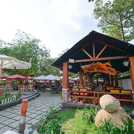Hoa Binh 2 Hotel Long Xuyen Exterior photo